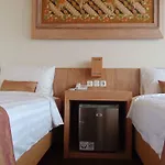 Hotel Parangraja