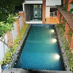 Hotel Parangraja