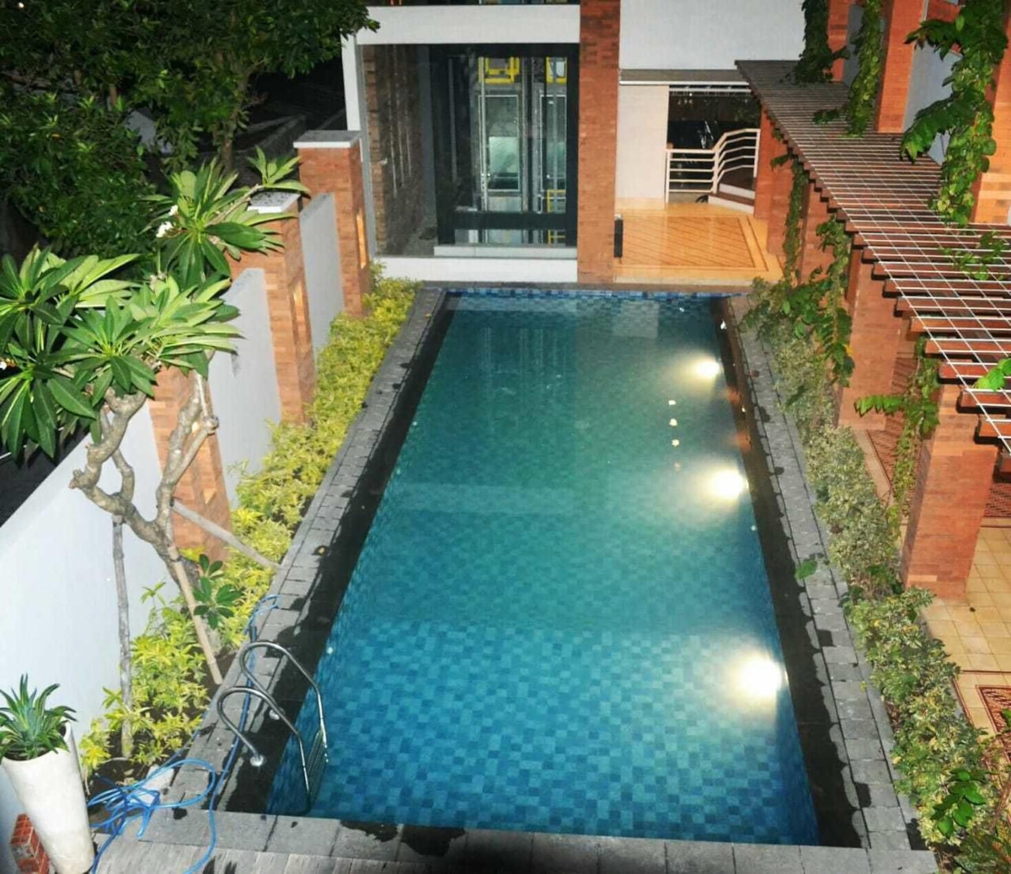 Hotel Parangraja